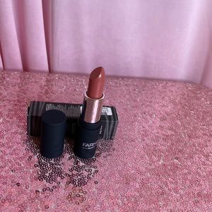 Farmasi make up matte lipstick whit Vitamin E